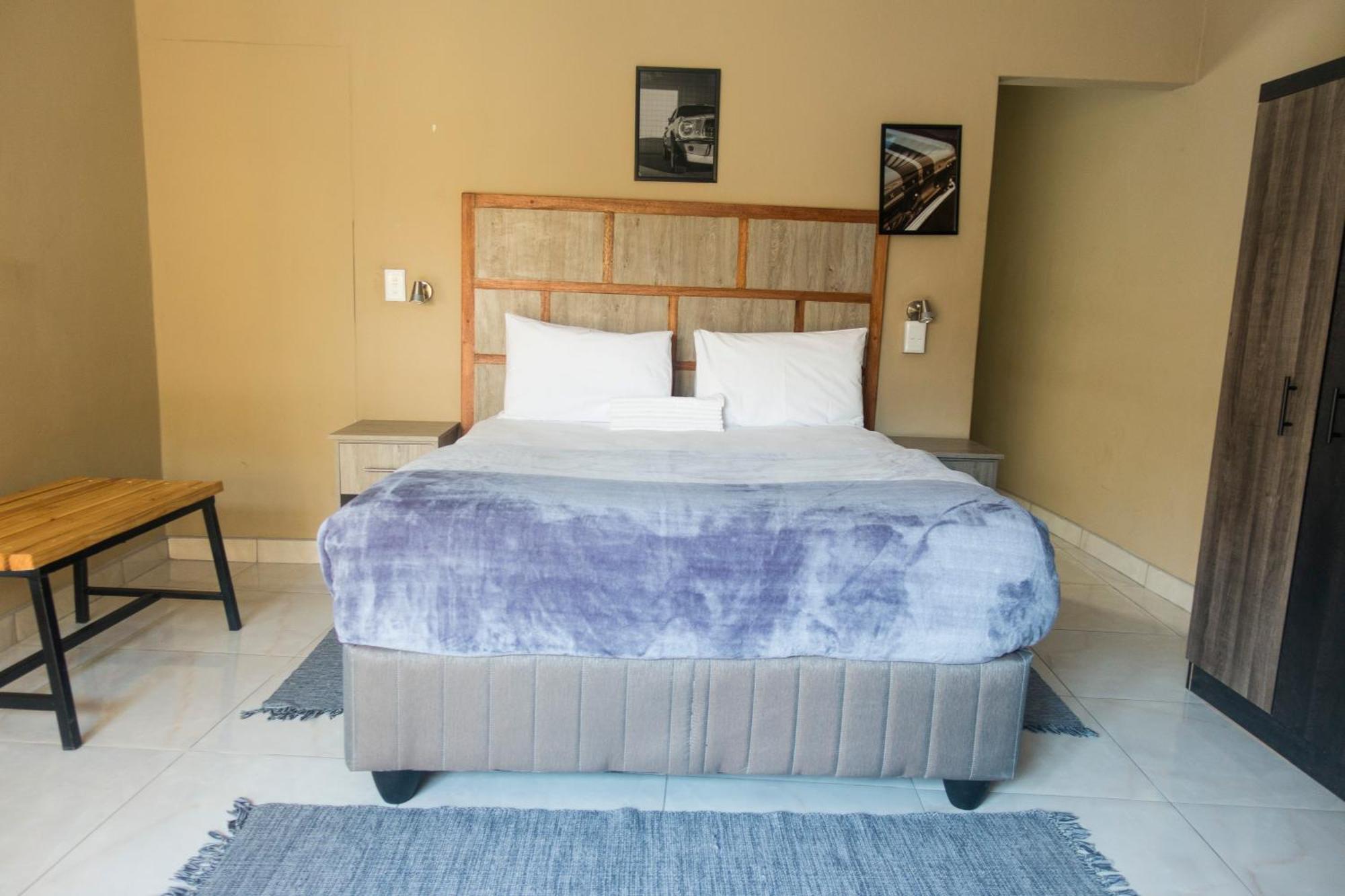 Ondangwa Rest Camp Bed & Breakfast Exterior photo